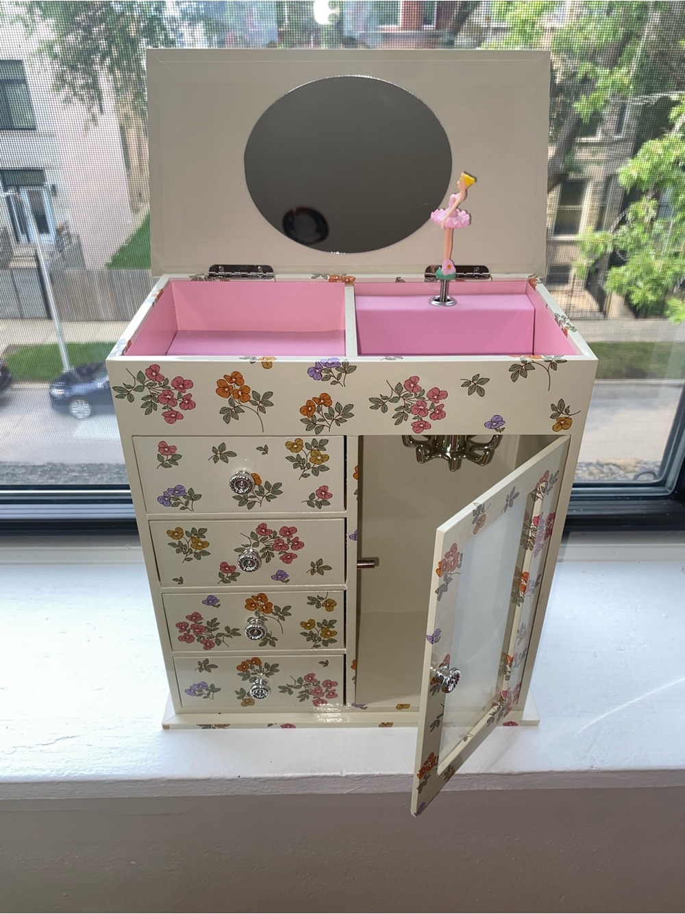 Brand new Floral Pink Jewelry Music Box with Mirror and twirling ballerina 🩰